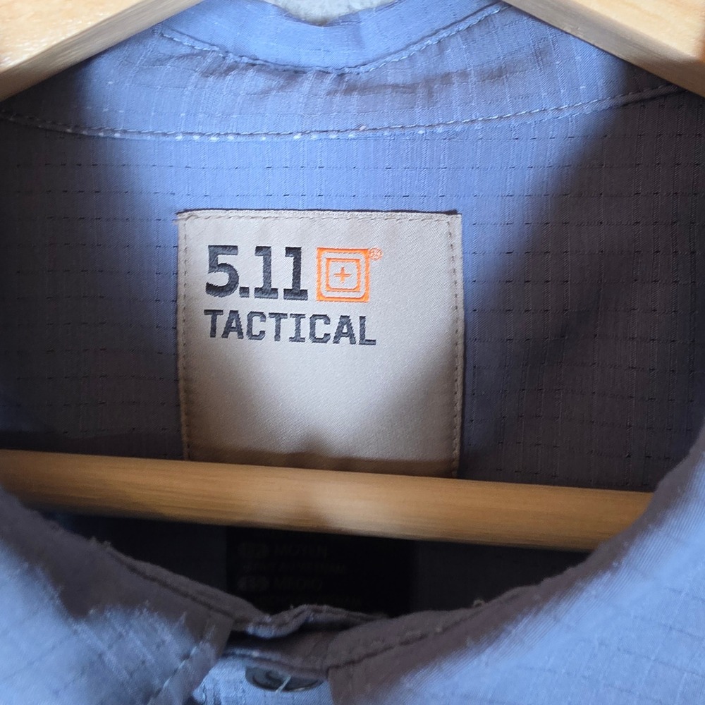 5.11 Tactical Button Down Shirt Mens Medium Blue Good Short Sleeve Ripstop - Picture 6 of 8
